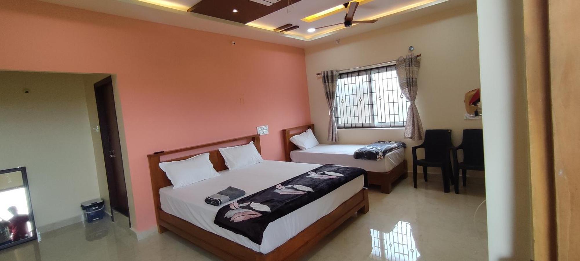 Mamatha Guest Inn Hampi Exterior photo